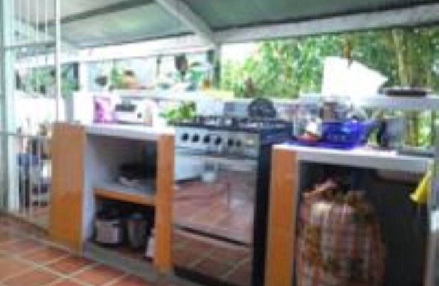 La Finca Cuenta Con 4 Habitaciones