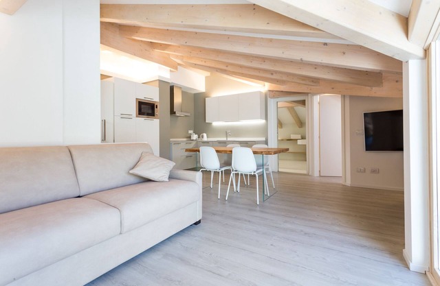 La Giostra Home Apartments "Two " - Air conditioning, balcony, ultra-fast Wifi