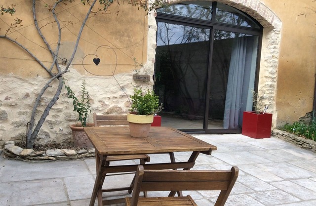 "La Grange" studio charm and tranquility in mas, countryside.