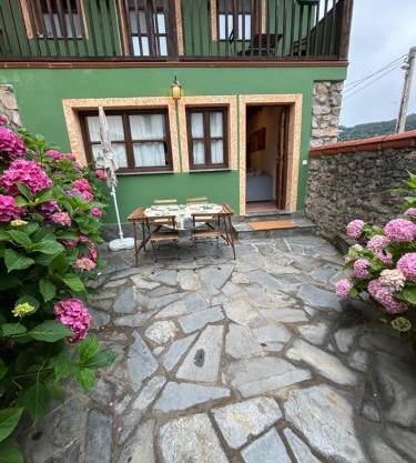 La Griega Colunga Apartment