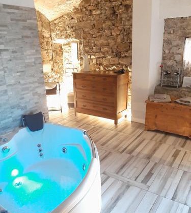 La grotta dell'Antica Calvasino - Jacuzzi