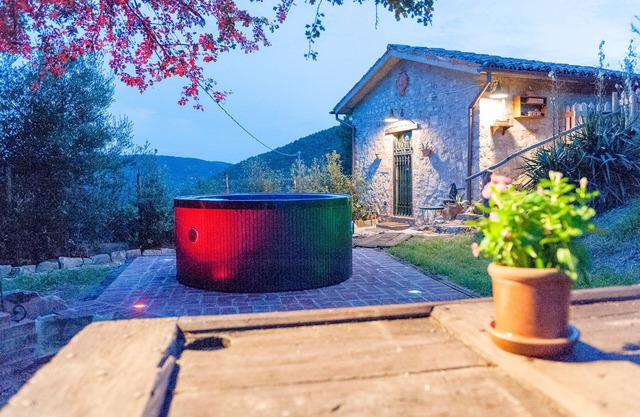 La Limonaia, villa with Heated Spa