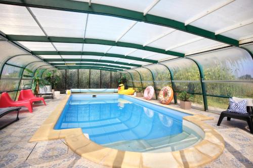 La Maison Merlin - Maison avec piscine Sénoville