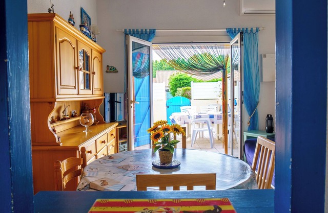 La Marina - Charming Holiday Home in Residence with Swimming Pool