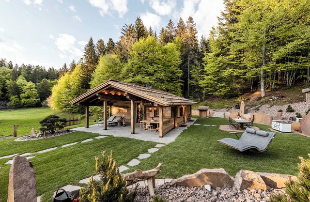 La Mendola Alm-Chalet in Trentino/South Tyrol with Mountain View, Sauna, Garden & Wi-Fi