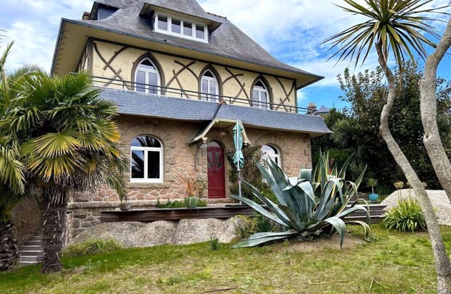 "La Pagode"close to beache