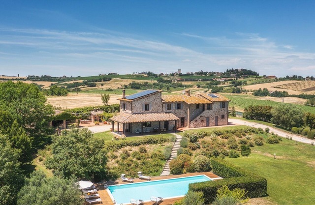 La Panoramica 8, Emma Villas