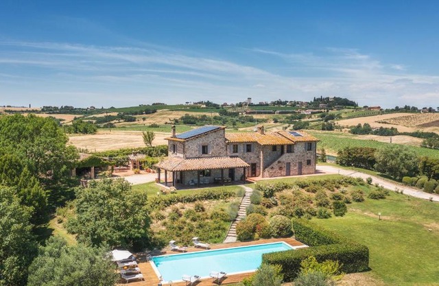 La Panoramica 8, Emma Villas