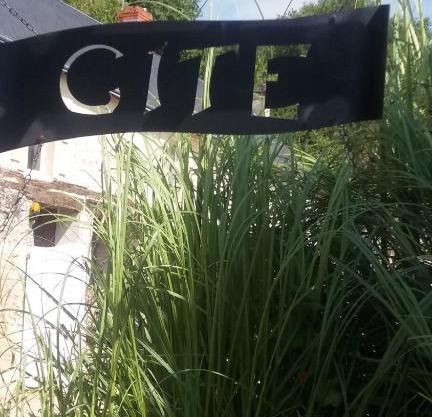 La petite maison dans Brétigny