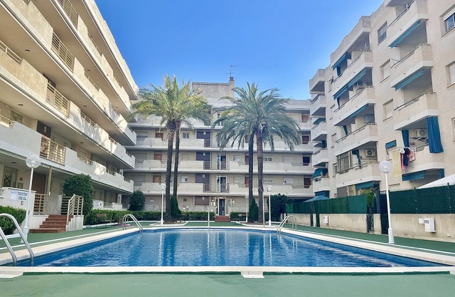 LA PINEDA HOLIDAY APARTMENT