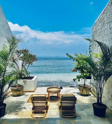La Plage Onirique Beachfront Nusa Penida