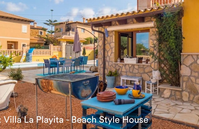 La Playita, Mediterranean house with all the character of living near the sea