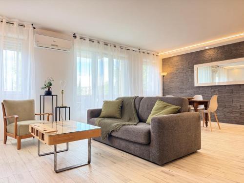 LA PROVENCE fantastic apartment 75m2 Big pool private parking top location