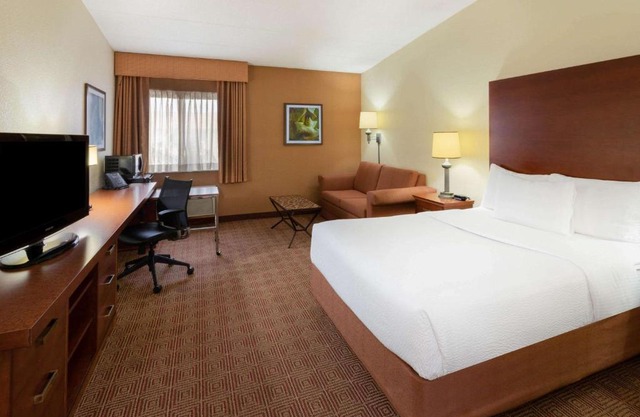 La Quinta Inn by Wyndham Minneapolis Airport Bloomington - FREE AIRPORT SHUTTLE