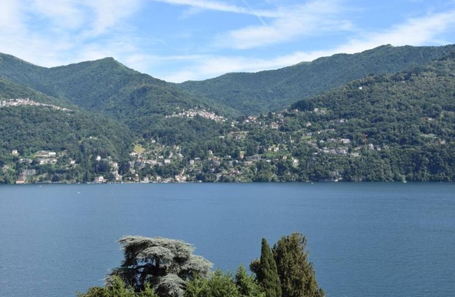 La Resilienza, apartment with view, Carate Urio