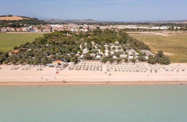 La Risacca Family Camping Village Lodge Comfort Dog für 5 Personen