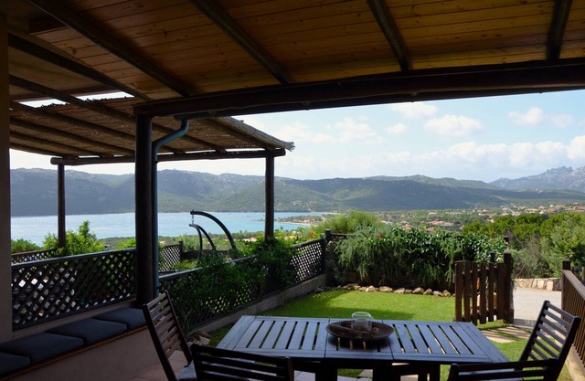 La Rosa dei Venti - Two-room apartment with sea view 5min beach Vena Longa/Porto Mannu