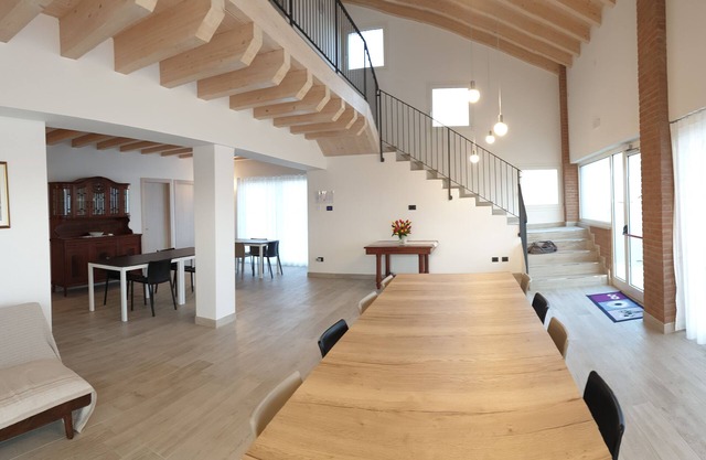 La Serenissima (red lodging)