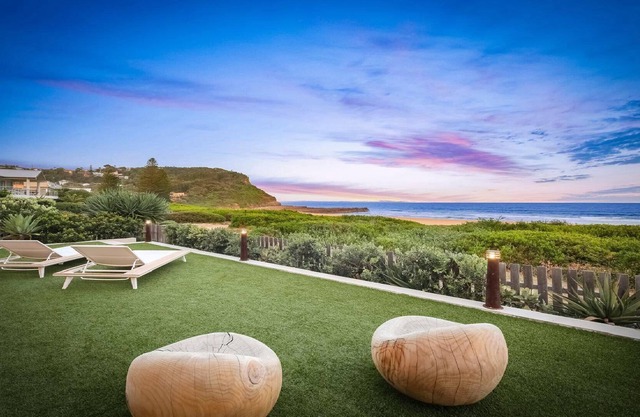 LA SPAGGIA - THE BEACH | Beachfront , Pool | Accom Holidays