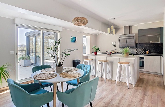 La Terrasse du Canal - Apartment overlooking the Canal du Midi for 5 people