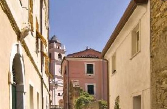 La Tisbe, a house in the medieval village of Castelnuovo Magra