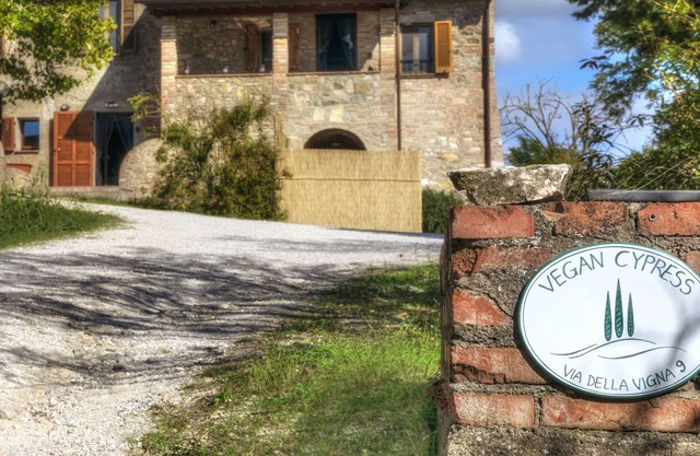 La Torretta - apartment with fantastic views over Umbrian valleys and hills