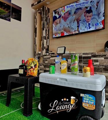 La Tribuna Lounge