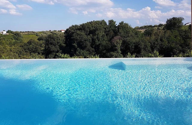 La Vecchia Cantina - Borgo Baccile by Vini Fantini