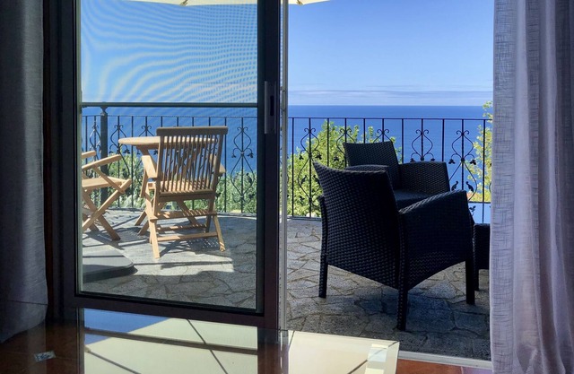 La Vigie de CastelRock of Atlantis ( Casa Petunia )
