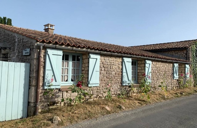 La Villa Babord : Holiday home with garden close to the beach