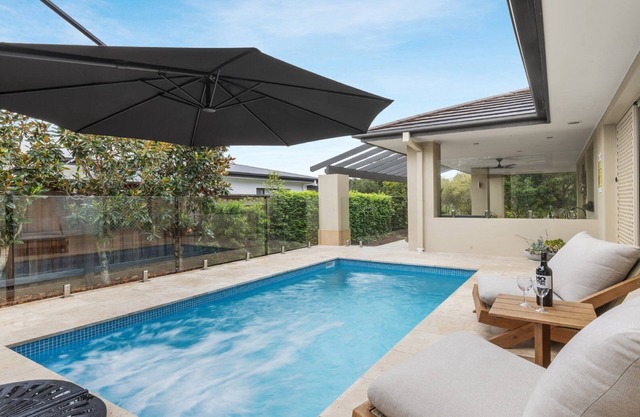 LA VITA - THE VINTAGE HOLIDAY HOUSES