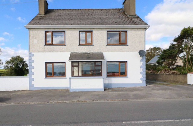 LABASHEEDA, pet friendly, with open fire in Labasheeda, County Clare