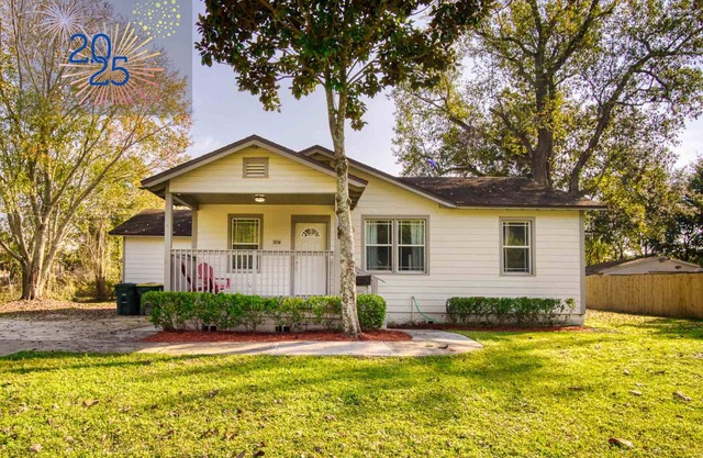 Labor D Getaway! San Marco Retreat Fam Trip Studio &Home~Sleeps12~5Br