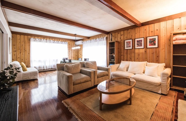 Lac Brome 5 Bedrooms Classic Vacation Home with Hot tub (CITQ # 133781)