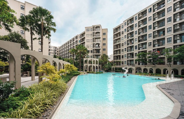 Lacasita Huahin Near beach