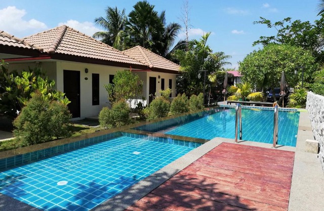 Laemsai Resort