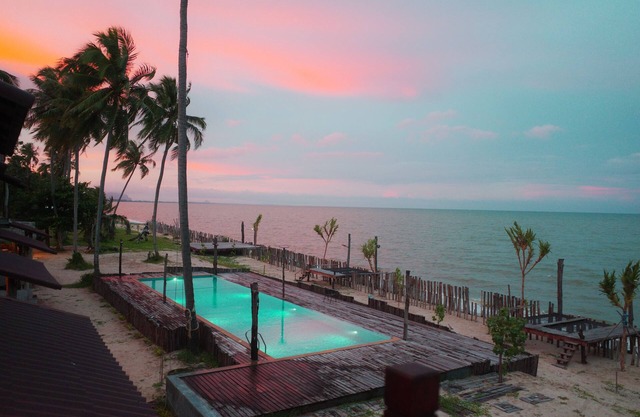 Laemsui Beach
