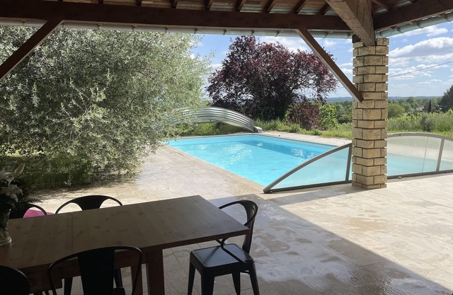 Lagarrigue, Maison de Campagne Avec Piscine Idéale Pour les Vacances