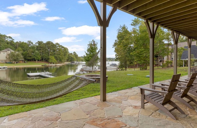 Lagniappe Lake House on Lake Martin