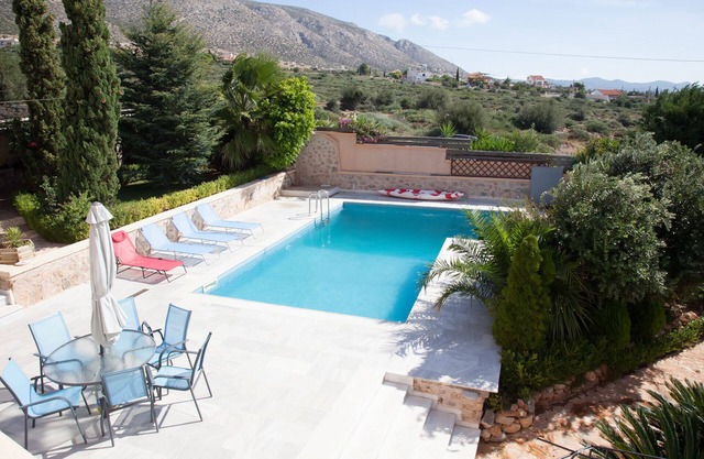 Lagonissi Luxury house