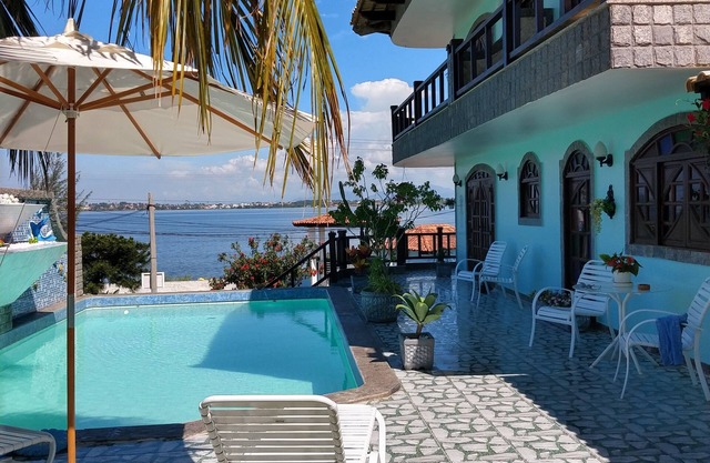 LAGOON FRONT HOUSE