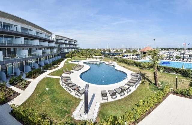 Laguna Palace Resort