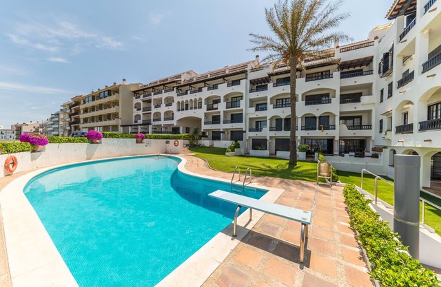 Laia: Apartment overlooking the sea, 50m from the beach