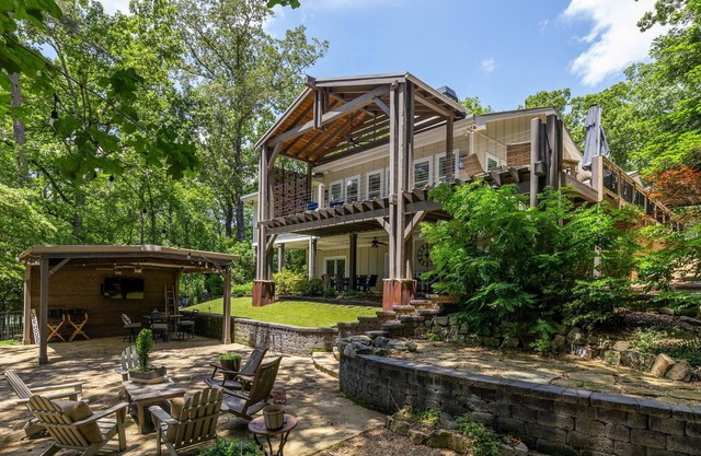 Lake Allatoona house with private dock, hot tub & fire pit. Family and groups!