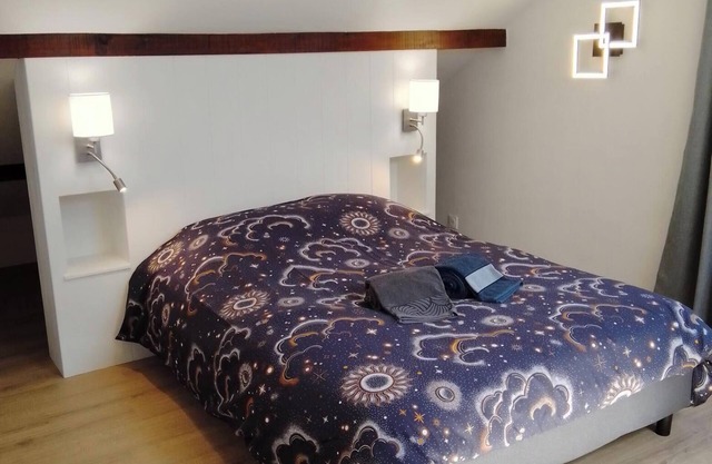 Lake and stars, New T2 in Savines, fully renovated