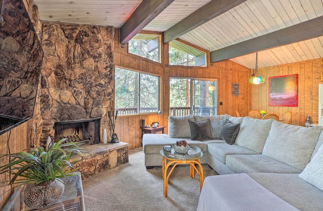 Lake Arrowhead Cabin w/Mid-Century Charm!