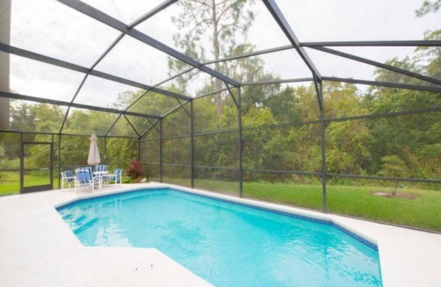 LAKE BERKLEY-(1059LB) - 4BR 3BA Pool Home, 2 Master Suites, gated Resort