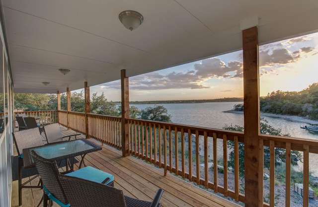 Lake Buchanan Waterfront Getaway