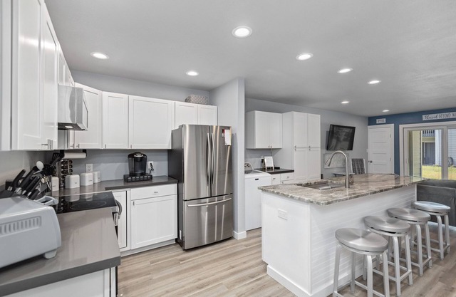 Lake Conroe Fully remodeled 2 bed 2 bath on Golf Course