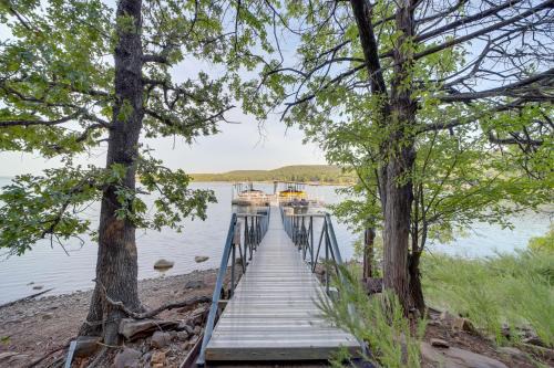 Lake Eufaula Retreat with Boat Slip and Fireplace!